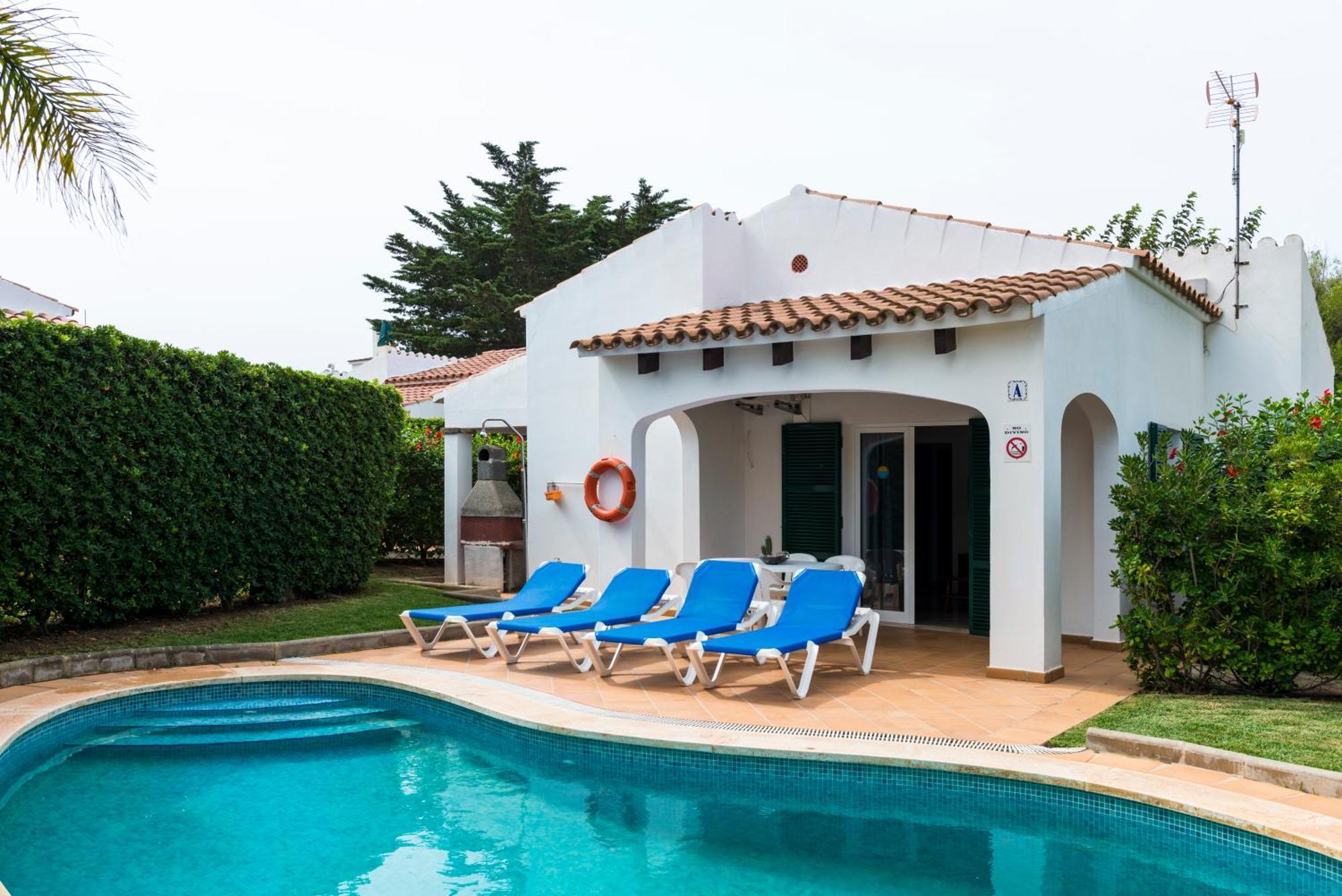 Apartchalet Villas Elvira. Villa A Son Carrio  Bagian luar foto