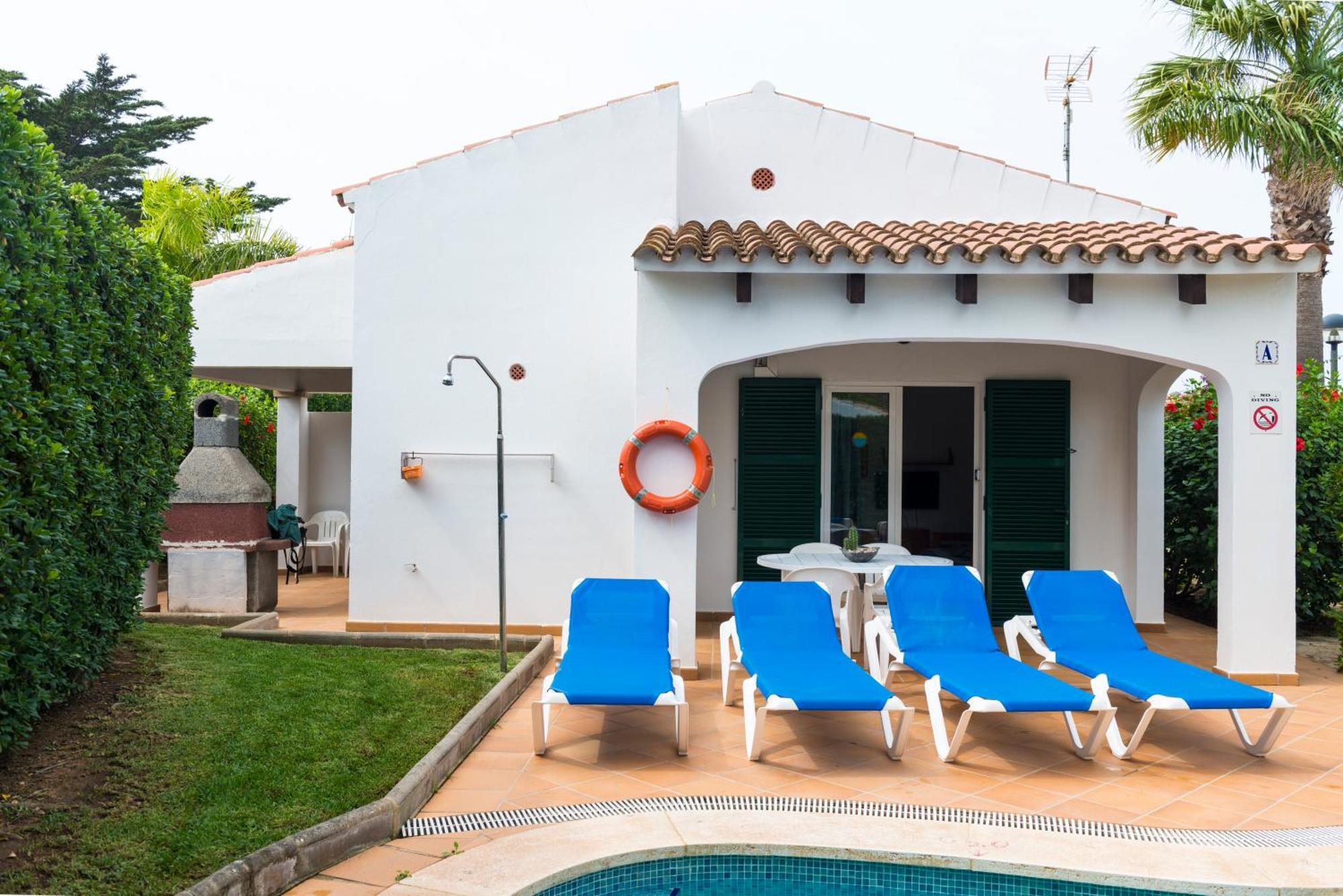 Apartchalet Villas Elvira. Villa A Son Carrio  Bagian luar foto