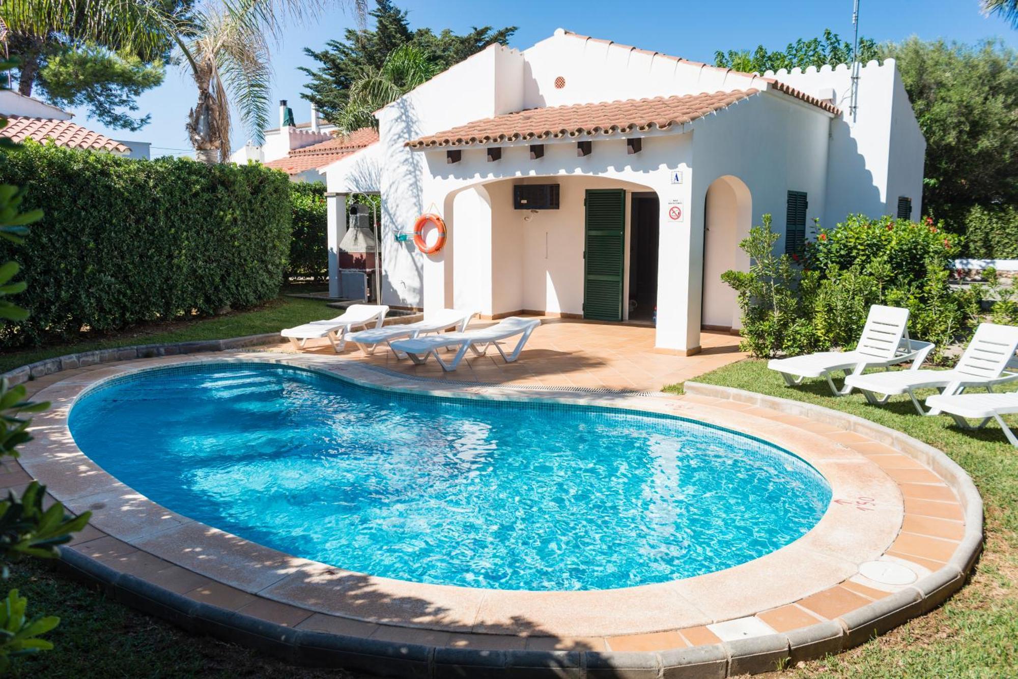 Apartchalet Villas Elvira. Villa A Son Carrio  Bagian luar foto